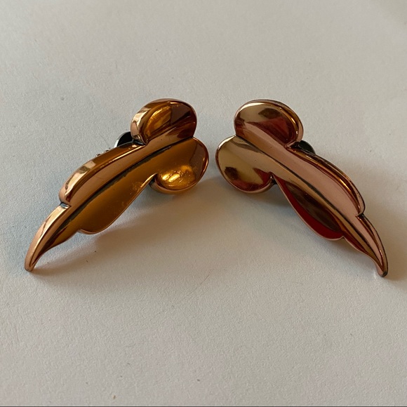 Renoir Copper Modernist Botanical Leaf Clip-On Earrings - Picture 5 of 9